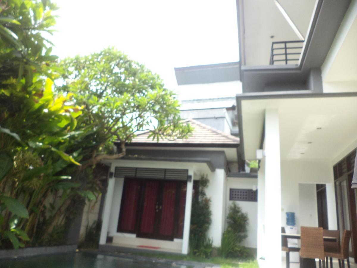 Kamar Madu Villa