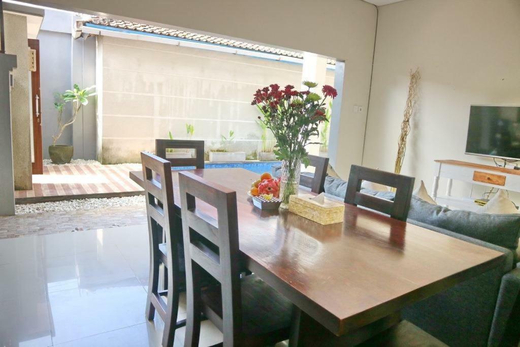 Kamar Madu Villa