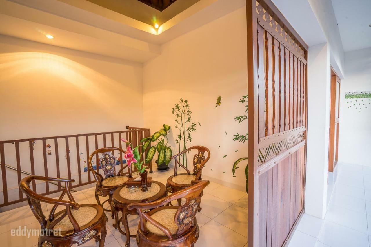 Kamar Madu Villa *