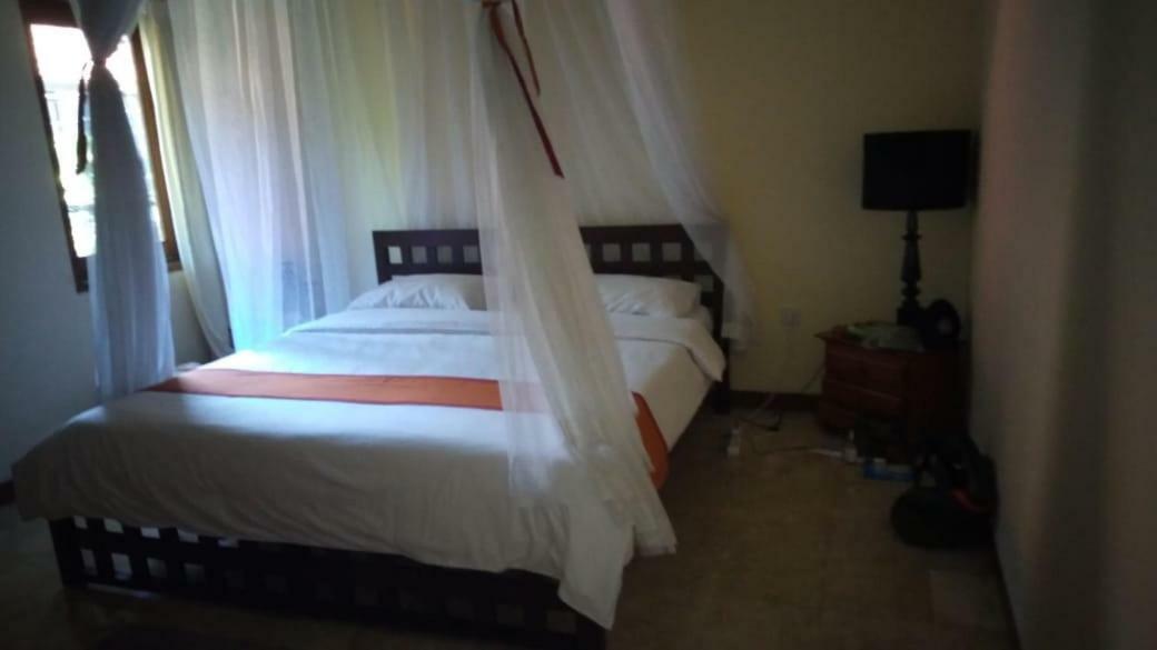 Kamar Madu Villa *